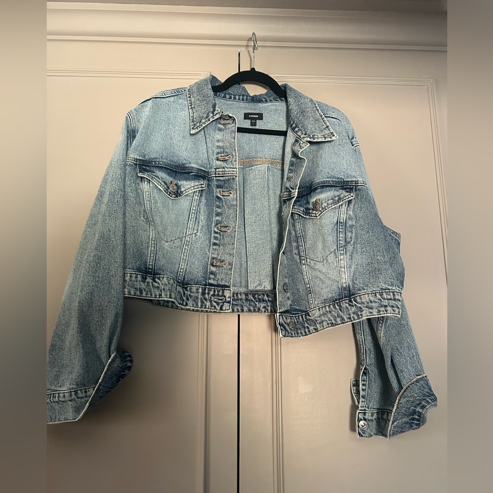 Express Cropped Denim Jacket